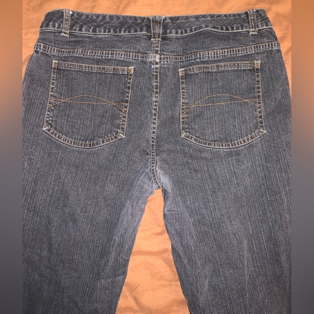Vintage NY Wide Leg Jeans - Picture 4 of 9